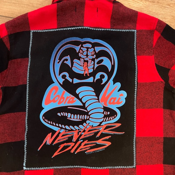 UPCYCLED YOUTH OOAK HANDCRAFTED COBRA KAI FLANNEL BUTTON SHIRT SIZE 8 - Picture 4 of 11